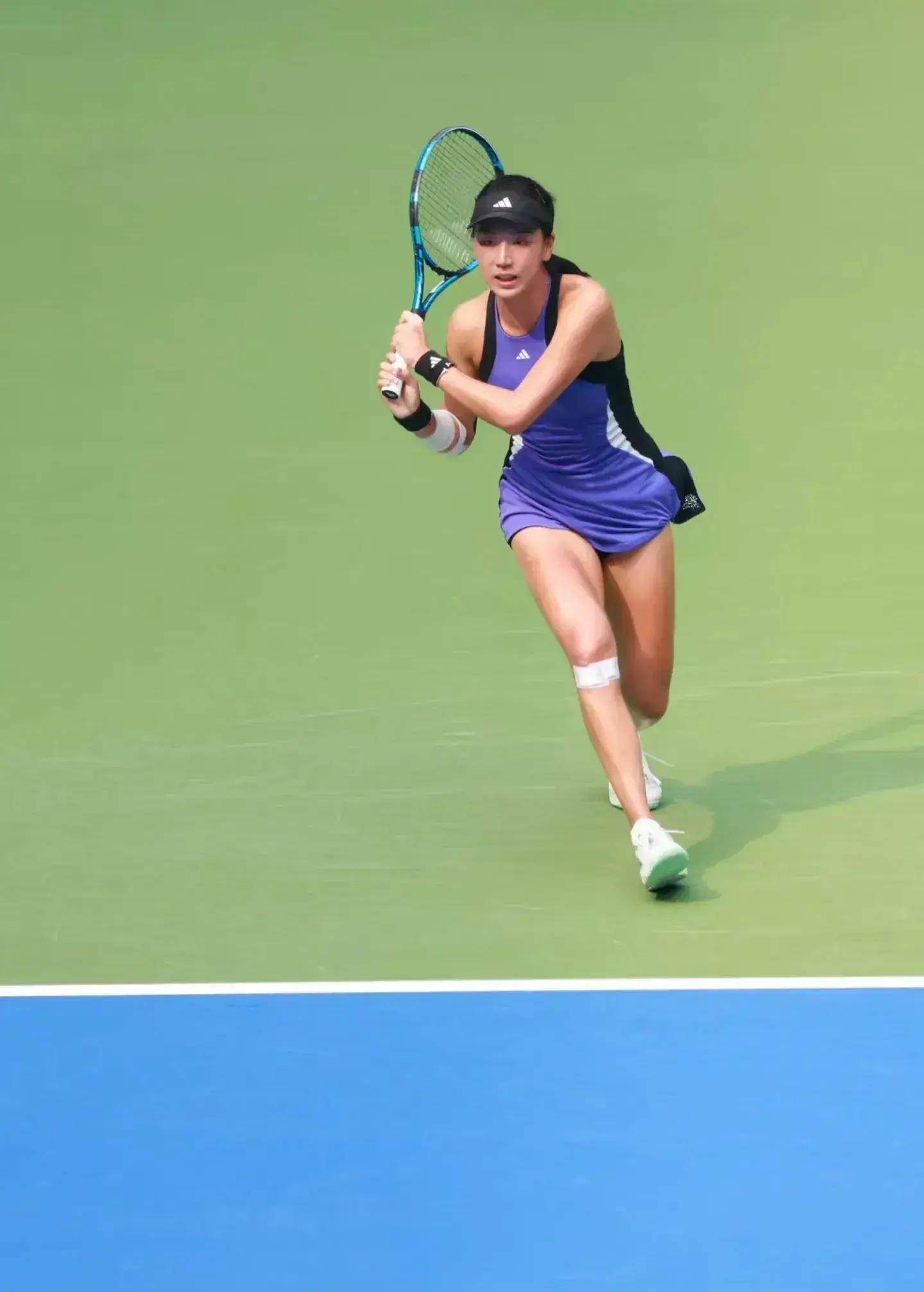 展现出的韧 展现出的韧