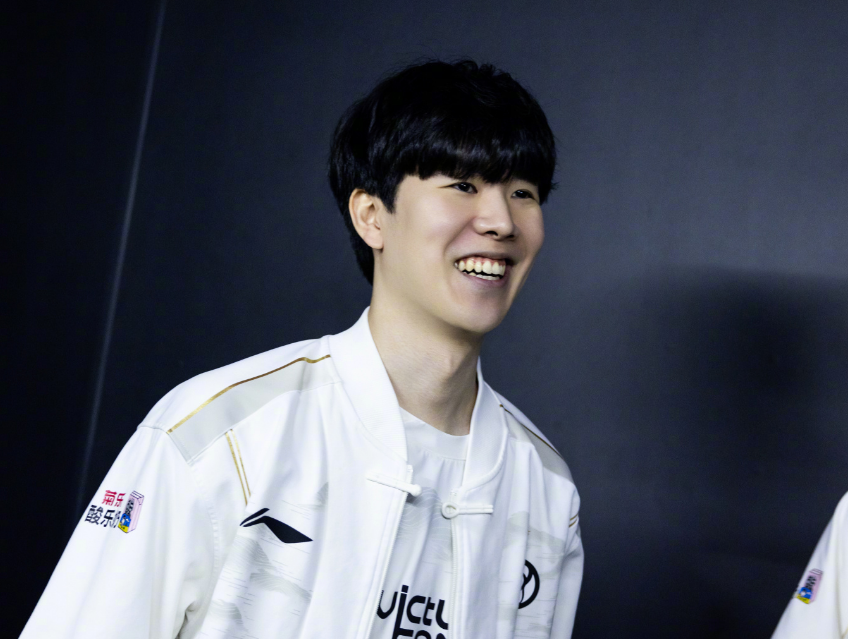 尤其是在冲 尤其是在冲