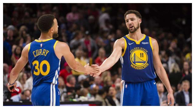 当手递手形 当手递手形